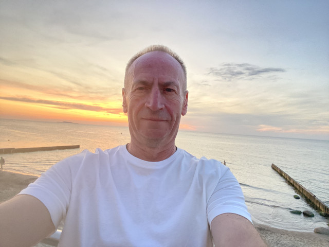 Дмитрий, Москва, м. Медведково, 55 лет, 1 ребенок. Ищу: Умную, не потерявшую интерес к жизни. Для дружбы и отношений, совместного отдыха и путешествий, создания...  Анкета 790083. 