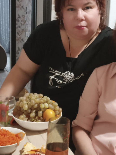 Ольга, Омск, 50 лет, 1 ребенок, 4 фото. Ищу: Единственного, неповторимого, с взглядами на жизнь, позитивного....  Анкета 790287. 