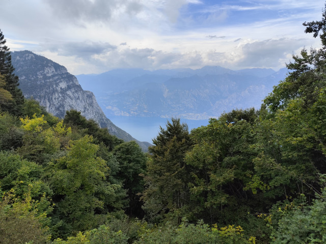 1400 mt a stapiombo su Lago