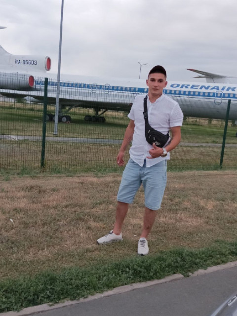 Тимур, Оренбург, 27 лет, 1 фото. Ищу: Настоящию честную и преданную  Анкета 794751. 