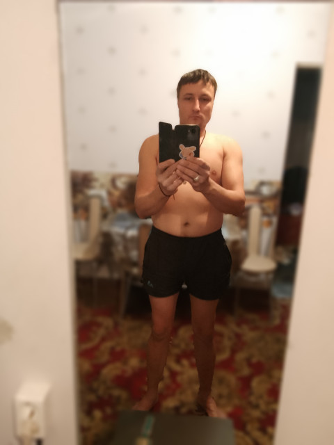 Максим, Россия, Воронеж, 37 лет, 1 ребенок. Он ищет её: Познакомлюсь с женщиной для любви и серьезных отношений.Люблю рыбалку, отдых на природе. Люблю работать. Разведён живу с дочерью.