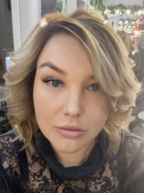 Юлия, Москва, м. Свиблово, 43 года. Познакомлюсь с мужчиной 44-50 лет, у которого руки растут откуда надо, а голова полна креативных идей....  Анкета 798312. 