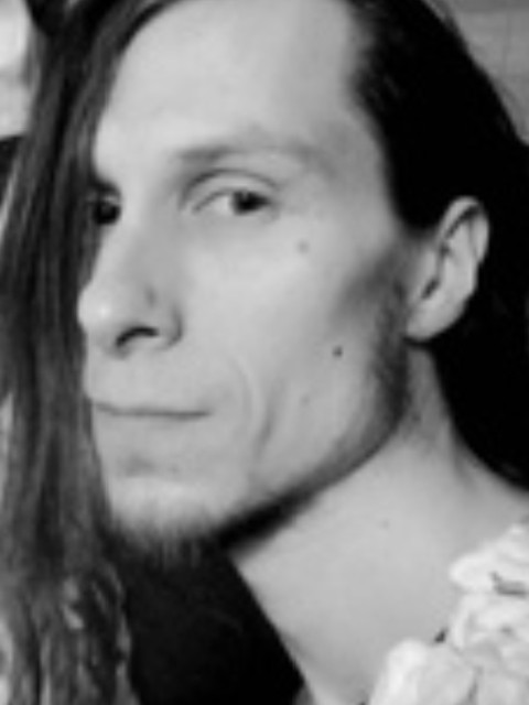 Виктор, Россия, Москва, 39 лет. Познакомлюсь с девушкой в положении для дружбы и общения.Познакомлюсь с девушкой в положениии) немного рисую, могу изобразить твое прекрасное положение)