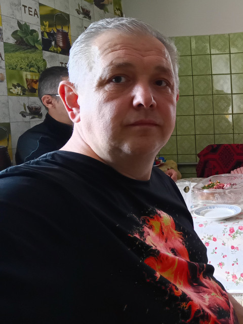 Михаил, Ставрополь, 52 года. Познакомлюсь с женщиной для любви и серьезных отношений, брака и создания семьи, воспитания детей.  Анкета 801918. 