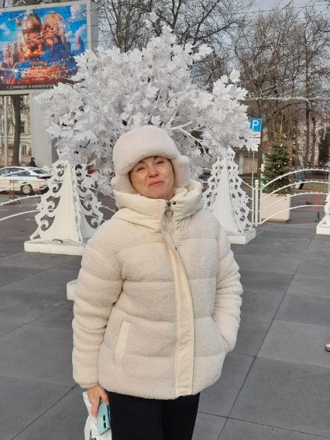 Наталья Кустова, Россия, Ногинск, 60 лет. Хочу найти Для общения, а там как пойдет.Обыкновенная женщина. 
Работающая, пенсионерка.