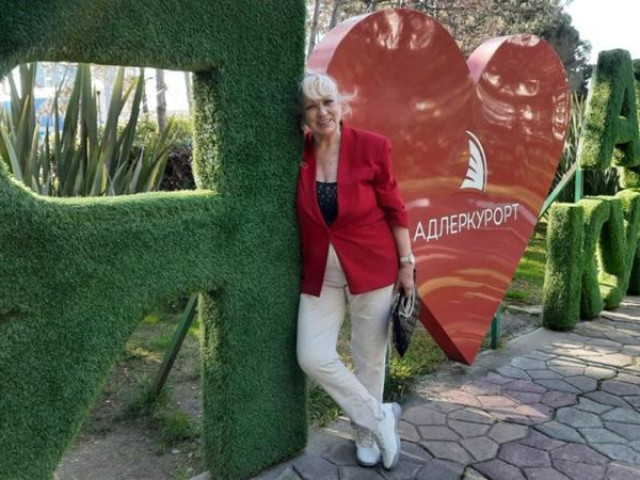 Любовь, Россия, Сочи, 70 лет. Познакомлюсь с мужчиной для дружбы и общения. 
желательно родственного по духу и вместе убегать от Привлекательная блондинка, одинокая, недавно сменившая место жительства.