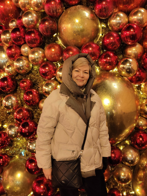 Ирина, Россия, Чехов, 54 года, 1 ребенок. Ищу " своего" человека, с которым мы будем на одной волнеЯ оптимист - " улыбайся чаще, и чаща улыбнется тебе" )
Живу в Подмосковье, работаю в Моск