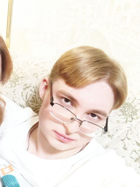 Григорий, Ижевск, 27 лет. Привет, ищу сотрудников в свою команду, напиши мне в лс, работа высокооплачиваемая и удалённая