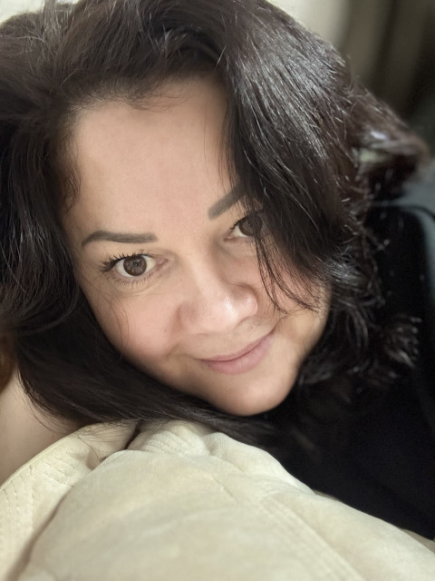 Галина, Россия, Москва, 42 года, 1 ребенок. Познакомлюсь с мужчиной для любви и серьезных отношений, брака и создания семьи, рождения совместныхВ разводе, живу с дочкой, по профессии юрист. Честная, верная, открытая, и до сих пор верю в любовь 