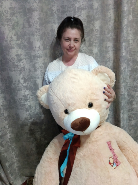 Елена, Ростов-на-Дону, 58 лет, 2 фото. Познакомлюсь с добрым, серьёзным, мужчиной, без в/п, для серьезных отношений, брака и создания семьи....  Анкета 807428. 