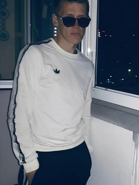 Николай, Россия, Донецк, 26 лет. Ищу свободную девушку(можно постарше 40+)для общения, дружбы,прогулок,серьезных отношений.Можно с де Анкета 808748. 