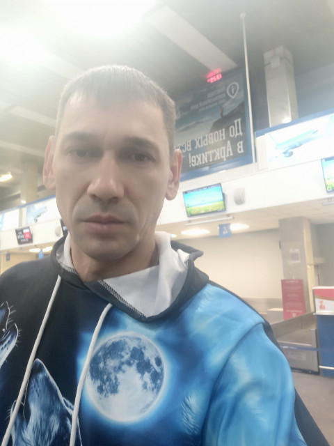 Сергей, Россия, Санкт-Петербург, 44 года. Познакомлюсь с девушкой для любви и серьезных отношений, брака и создания семьи, воспитания детей, рХочу раз и на всегда... хотя не верю уже ничему... но может чудо и случится.