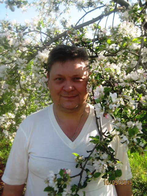 Андрей, Россия, Донецк, 59 лет. Познакомлюсь с женщиной для брака и создания семьи.Живу один. Ищу жену. Воспитанный на советских ценностях. Не пью. Курю. Домашний. Никого не собираюсь