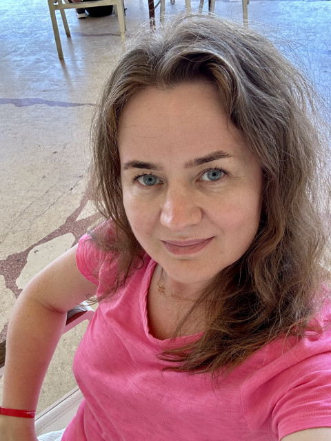 Елена Прекрасная, Россия, Санкт-Петербург, 40 лет, 2 ребенка. Ищу брутала 😎 финансово независимого 💰 (меня содержать не нужно, но чтоб себя содержать...  Анкета 810037. 