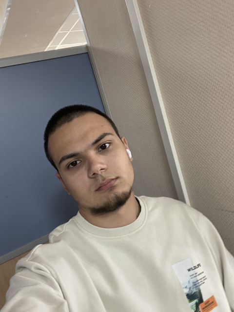 Александр, Россия, Астрахань, 22 года. Познакомлюсь для создания семьи.