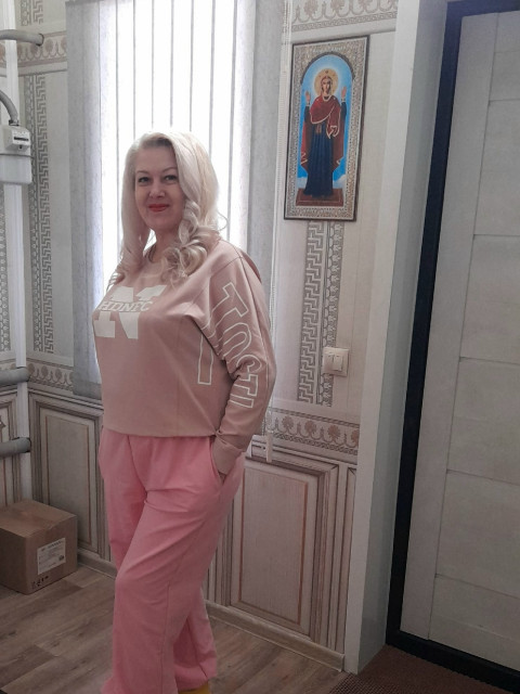 Татьяна, Нижний Новгород, 51 год, 2 фото. Ищу: Чтобы был не самолюб. И тоже вел здоровый образ.  Анкета 810534. 