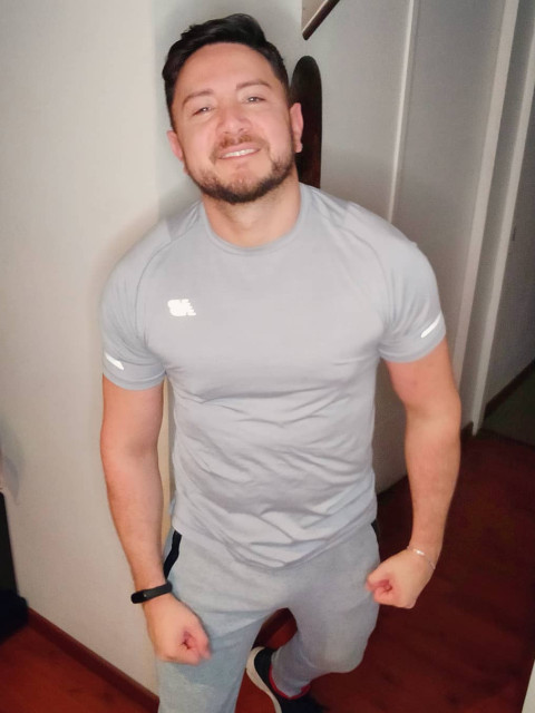 Владимир, Москва, 39 лет, 6 фото. Ищу: Мы с тобой точно найдем общий язык если:
1) Ты не параноик😂
2) Ты не любишь бывшего 🙈🙈...  Анкета 811503. 