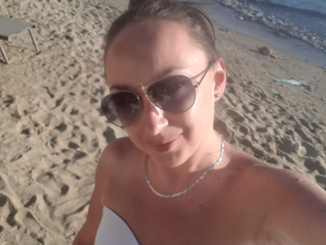 Марина, Минск, м. Грушевка, 43 года, 1 ребенок. Познакомлюсь с мужчиной для любви и серьезных отношений, брака и создания семьи, воспитания детей.Была замужем один раз, есть дочь, 13 лет. Закончила медицинский университет, фармацевтический факуль