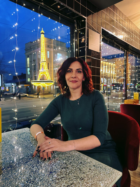 Светлана, Россия, Ростов-на-Дону, 47 лет. Познакомлюсь с мужчиной для любви и серьезных отношений.Самодостаточная, реалистка, с чувством юмора, прямолинейная, добрая, не люблю лживых, слабых людей