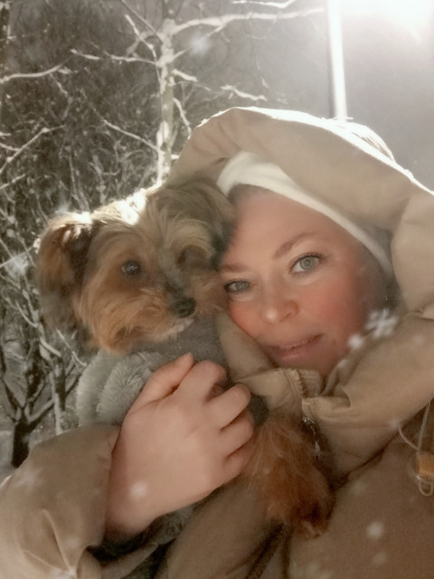 Елена, Россия, Санкт-Петербург, 43 года, 1 ребенок. Познакомлюсь с мужчиной для любви и серьезных отношений, брака и создания семьи, гостевого брака, воСпокойная, уравновешенная. Общительная, люблю путешествовать. Театры, концерты, музеи. Есть кошка и 