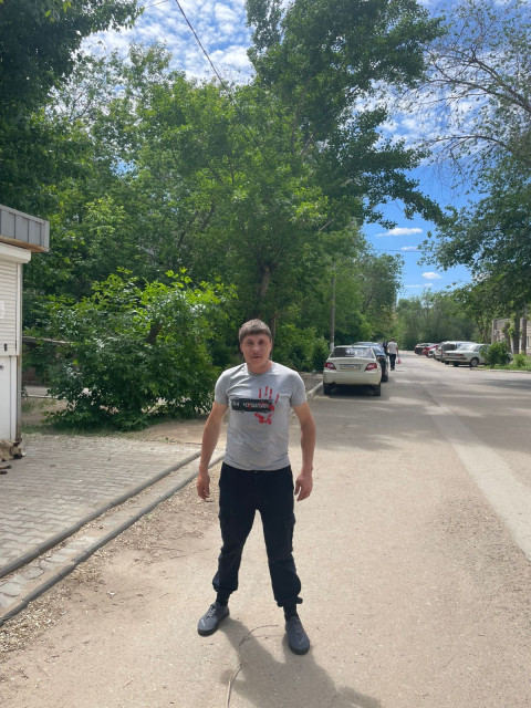 Иван, Волгоград, 33 года, 10 фото. Познакомлюсь с женщиной от 35-45 лет для любви и серьезных отношений, брака и создания семьи, воспитания...  Анкета 811935. 