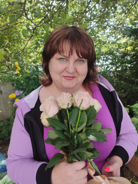 Светлана, Россия, Калуга, 50 лет, 1 ребенок. Познакомлюсь с мужчиной для любви и серьезных отношений.Разведена. Познакомлюсь с порядочным Русским мужчиной для серьёзных отношений.