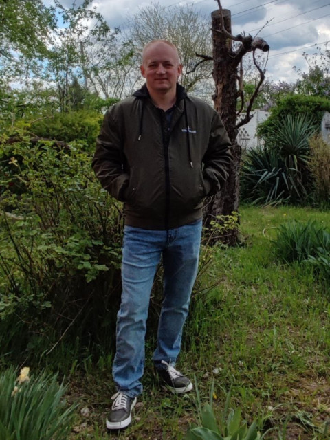 Владимир, Россия, Симферополь, 40 лет. Хочу найти В поисках женщины для дружбы, с которой можно и пообщаться, и " поржать", и поспать. ЧеловАдекватный мужчина, с чувством юмора.