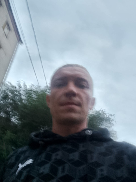 Игорь, Россия, Тольятти, 41 год, 1 ребенок. Познакомлюсь для серьёзных отношений и создания семьи, нужен тот человек для которого и с которым моНе терплю расставаний и коротких романов. Считаю внешность второстепенна, главное характер.