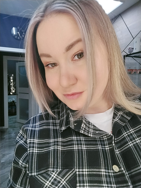 Екатерина, Россия, Москва, 40 лет, 2 ребенка. У меня есть вредные привычки. Я люблю кофе. Поздно ложусь спать. Много думаю
обо всем. Имею проблем