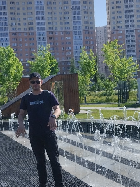 Павел, Москва, 45 лет, 1 ребенок, 5 фото. Познакомлюсь с женщиной от 34 до 40для любви и серьезных отношений, дружбы и общения. В разводе живу...  Анкета 812244. 