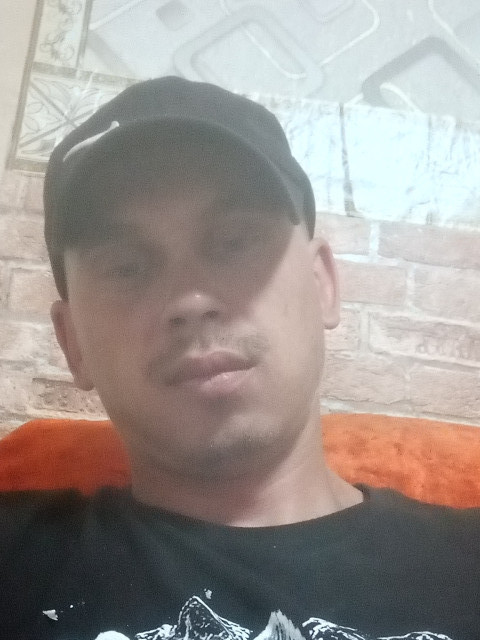 Олег, Россия, Макеевка, 31 год. Познакомлюсь с женщиной для любви и серьезных отношений.Спрашивайте расскажу вам чем я занимаюсь или увлекаюсь