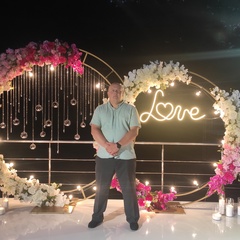 Владимир Петрович, Беларусь, Могилёв, 40 лет, 2 ребенка. Хочу найти честную, добрую, бескорыстную женщину для жизни. Что бы любить и быть любимым.Хороший добрый парень с чувством юмора))