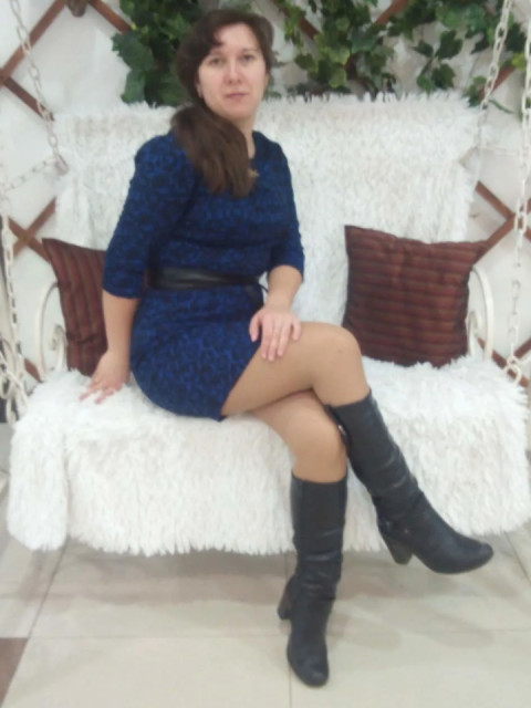 Юлия, Россия, Рязань, 40 лет, 1 ребенок. Познакомлюсь с мужчиной для любви и бракаГде ты мужчина от которого кипит кровь ? 
С которым хочется свернуть горы ? 
Легкий на подъем. 
Л