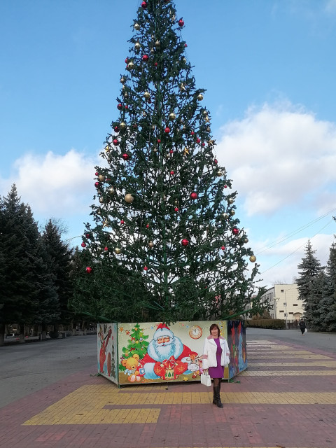 Алёна, Россия, Ростов-на-Дону, 49 лет, 4 ребенка. Познакомлюсь с мужчиной для любви и серьезных отношений, гостевого брака, дружбы и общения.Высшее образование. Приёмная мама. Оптимист. Если важен знак зодиака, то я Рыбы.