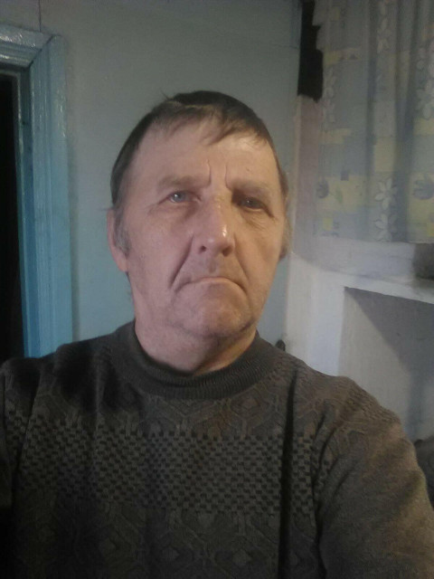 Александр, Россия, Курган, 62 года. Познакомлюсь с женщиной для любви и серьезных отношений. Из сельской местности.Живу в сельской местности. Женат не был детей внуков нет. Работаю механизатором.