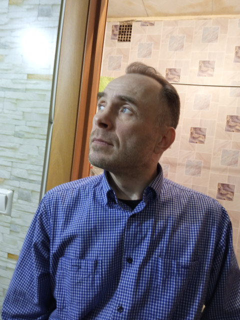 Дмитрий, Россия, Пермь, 51 год. Познакомлюсь с женщиной для любви и серьезных отношений, дружбы и общения. Ищу Леди не выше 170, не Был женат, есть взрослая дочь, уже замужем. Бывший музыкант; вокал, гитара и ударные. Работаю на РЖД
