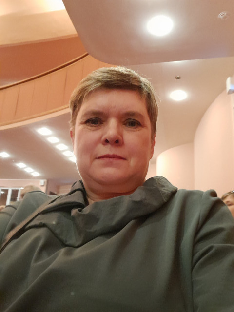 Ирина, Россия, Ярославль, 59 лет, 1 ребенок. Познакомлюсь с мужчиной для дружбы и общения.Переехала в Ярославль. Не хватает общения. Работаю. Читаю книги, телевизор не смотрю, политику не об