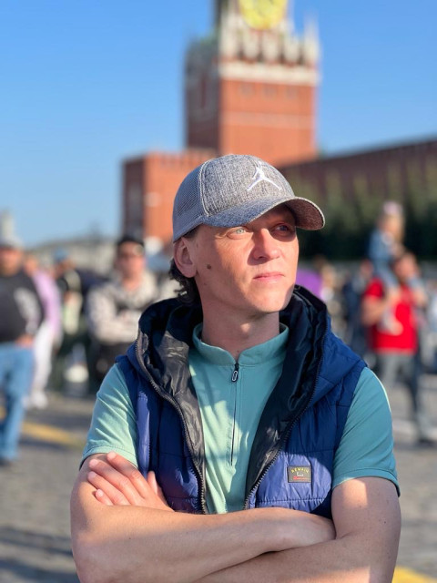 Дима, Москва, м. Авиамоторная, 33 года. находя богатство - теряешь совесть
находя женщину - теряешь рассудок
находя истину - теряешь веру
