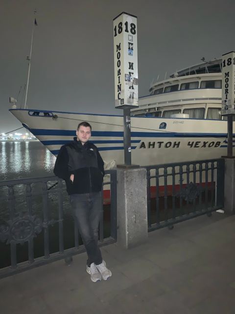 Александр, Россия, Москва, 23 года. Познакомлюсь с девушкой для любви и серьезных отношений, брака и создания семьи, воспитания детей, рДружелюбный, искренний, очень люблю активную жизнь и детей