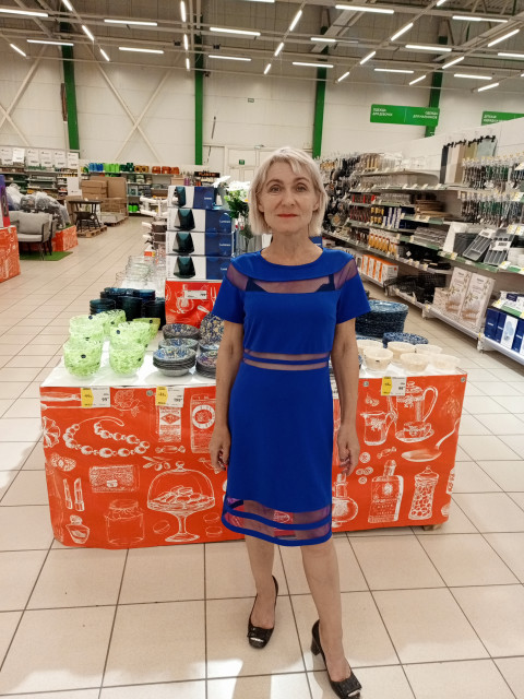 Ольга, Россия, Тольятти, 53 года. Познакомлюсь с мужчиной для брака и создания семьи.Добрая, люблю котов, готовить, домашняя, летом -на пляж хожу, позитивная. Ищу мужчину только для бра