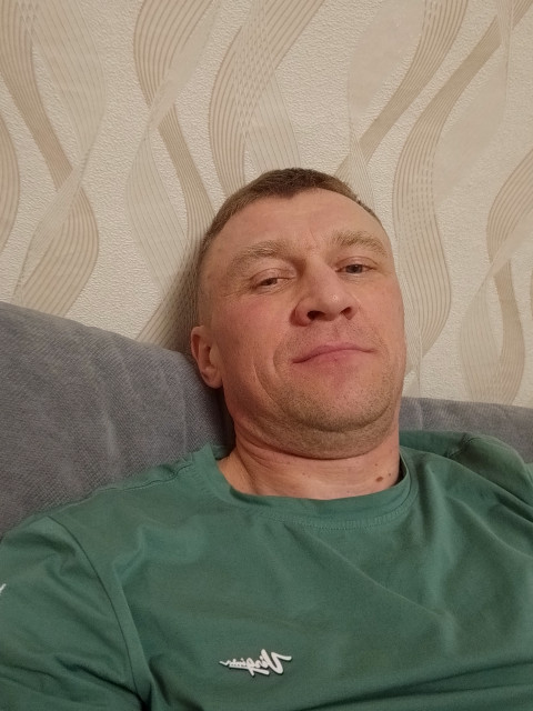 Евгений Ненинков, Россия, Кириши, 43 года, 1 ребенок. Хочу найти Хорошую понимающию добрую без вредных привычек с чувством юмора.Добрый отзывчивый и ласковый люблю детей .