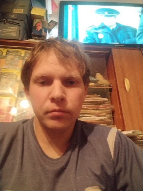 Вова, Россия, Иваново, 26 лет. Познакомлюсь с девушкой для любви и серьезных отношений, дружбы и общения.Я парень . меня зовут Вова. Я из Иваново. Мне 25. Я не пью и не курю . девушки у меня нет . детей не