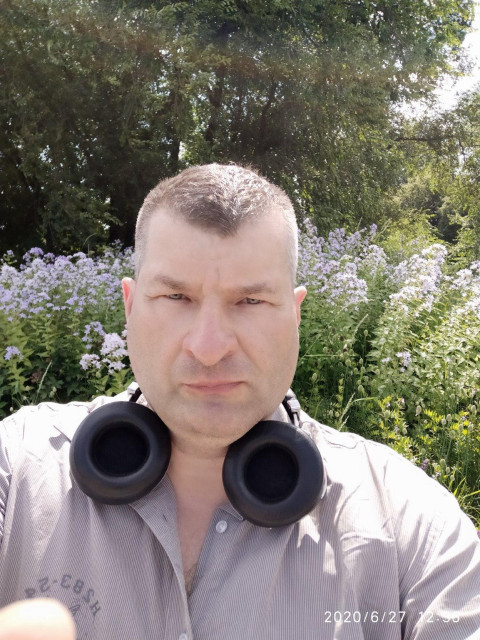 Сережа, Россия, Москва, 53 года. Познакомлюсь с женщиной для дружбы и общения.Из Москвы,52 года, работаю охранник в театре эстрады в Москве,вдовец,ищу женщину для совместной жизн