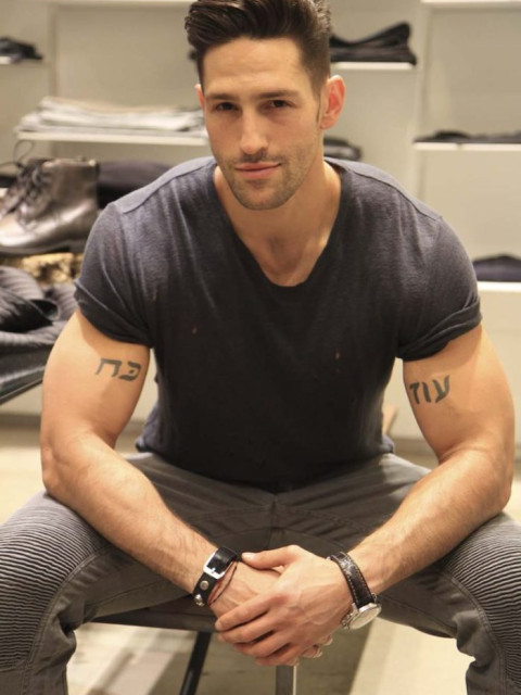 Максим, Минск, м. Автозаводская, 35 лет. Он ищет её: Познакомлюсь с женщиной для гостевого брака.Адекватный симпотичный активный темпераментный парень