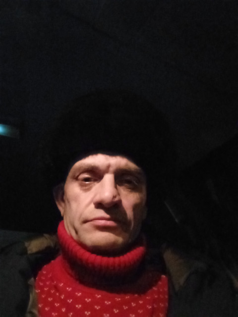 Вадим, Россия, Новосибирск, 44 года. Он ищет её: Познакомлюсь с женщиной для любви и серьезных отношений.Голые глаза