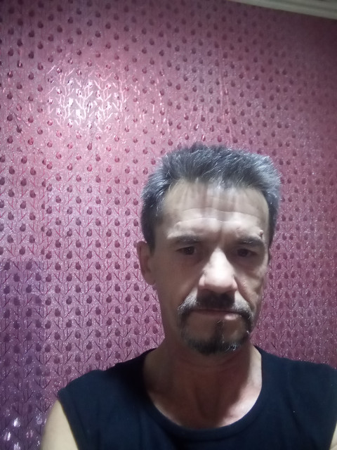 Андрей Семенов, Россия, Самара, 53 года, 3 ребенка. Хочу найти Умеющую радоваться жизни.Простой работяга. Не Апполон, не Казанова. Домашний.