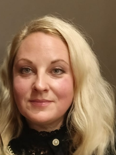 Ольга, Россия, Москва, 39 лет, 1 ребенок. Познакомлюсь с мужчиной для дружбы и общения.Имею высшее образование, занимаюсь юридической практикой. Разнообразные интересы (спорт, кино, театр