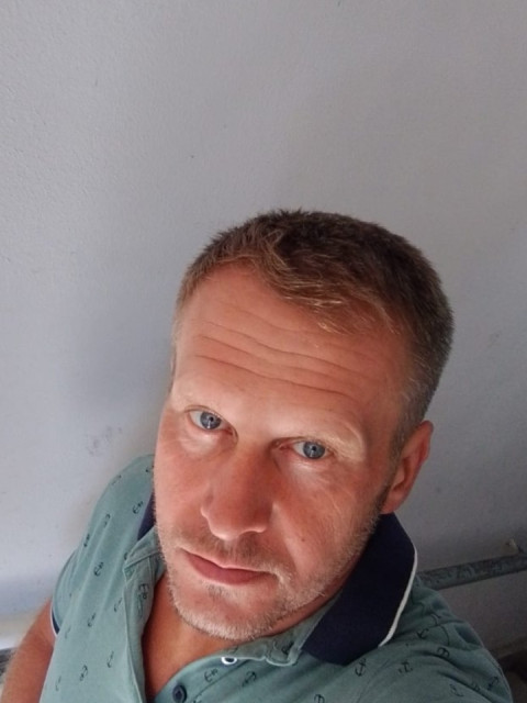 Алекс, Россия, Москва, 46 лет. Познакомлюсь с женщиной для любви и серь? зных отношений, заботливый, добрый. При встречи договоримся...  Анкета 816344. 