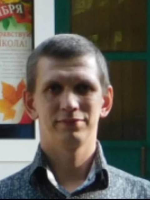 Глеб, Россия, Каменка, 43 года, 2 ребенка. Серьёзный, целеустремлённый, весёлый... 
Сам себя не похвалишь- никто не похвалит 
Тружусь сварщик