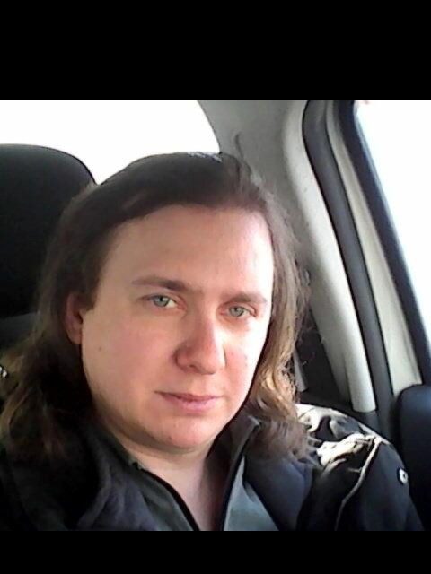 Владислав, Россия, Москва, 46 лет. 40-55 лет, с которой получилоь бы найти общий язык. Для общения, переписки и желательно совместного При личном общении расскажу. Живу и работаю в Москве, разведён. Образование - высшее (если имеет зна